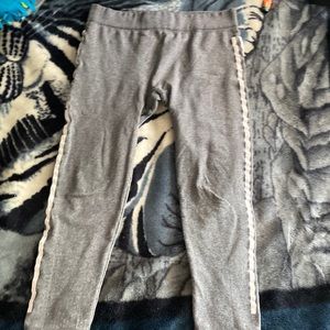 Never wore  they’re really soft capris really keep you warm